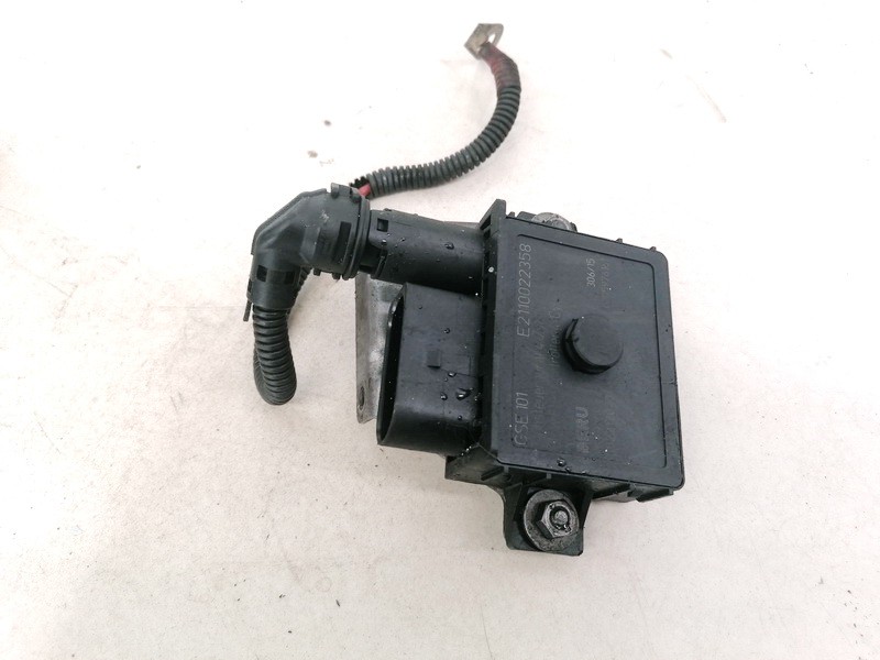E2110022358 BMW 3-Series 2000 Sveces priekšsildīšanas relejs