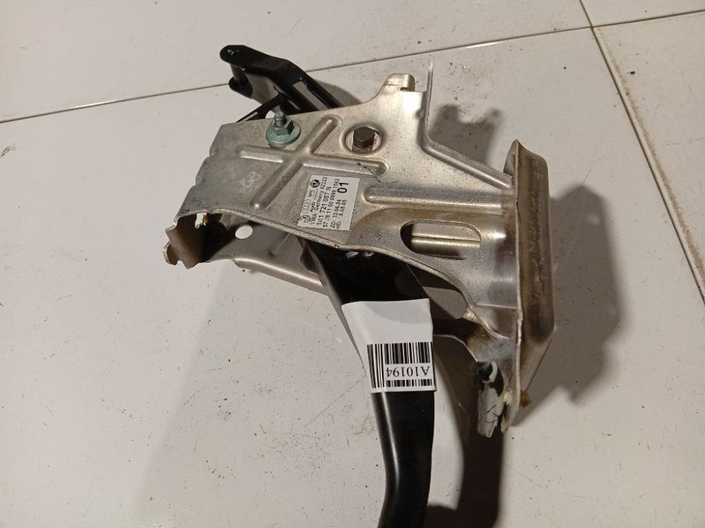 1K1721057N Audi A3 2005 Pedal work, Brake pedal, Pedal bracket, Clutch pedal - Thumbnail 3