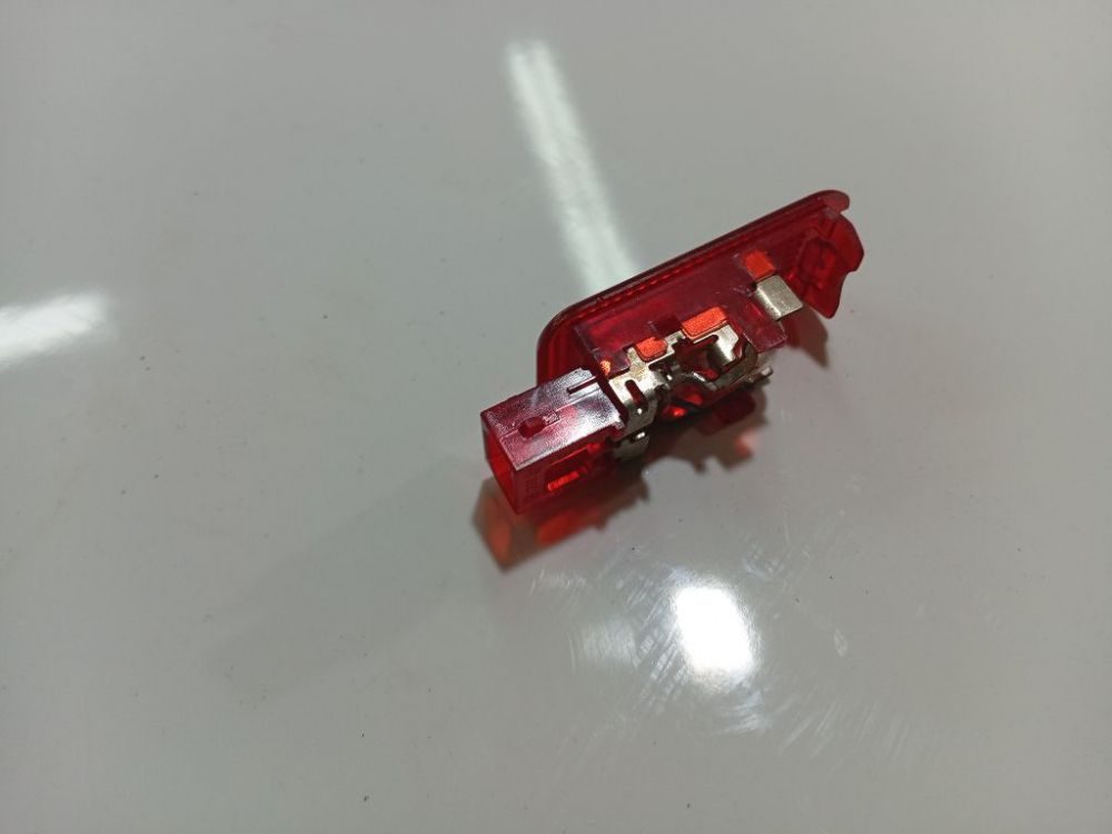 Audi A6 2003 Iekšējo durvju apgaismo lampa - AIZMUGURE PA LABI - Thumbnail 2