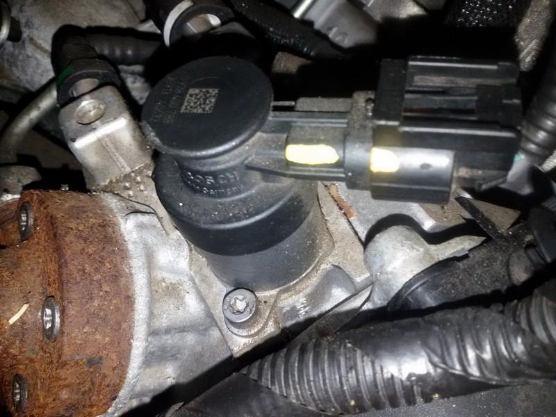 0928400788 3091340632 FUEL RAIL HIGH PRESSURE SENSOR Ford Fiesta 2013 1.6L EIS00165088 Used