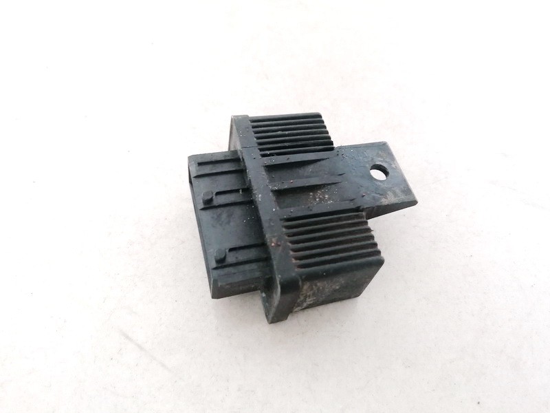 240107 used Fuel Pump Relay Citroen Xsara 1997 1.8L EIS01225088