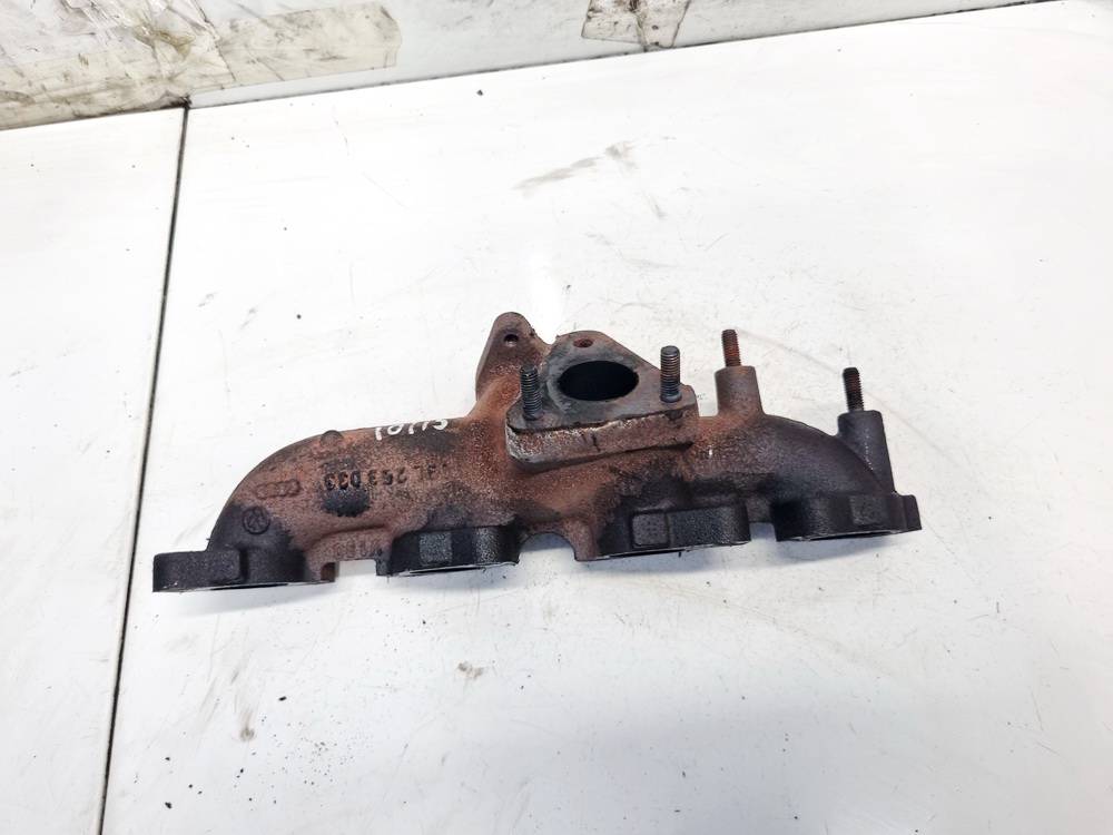 03L253033 Audi A4 2009 kolektor wydechowy