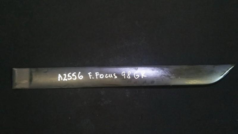 98ABF25533AEW Ford Focus 1998 arrière gauche garniture porte de moulage