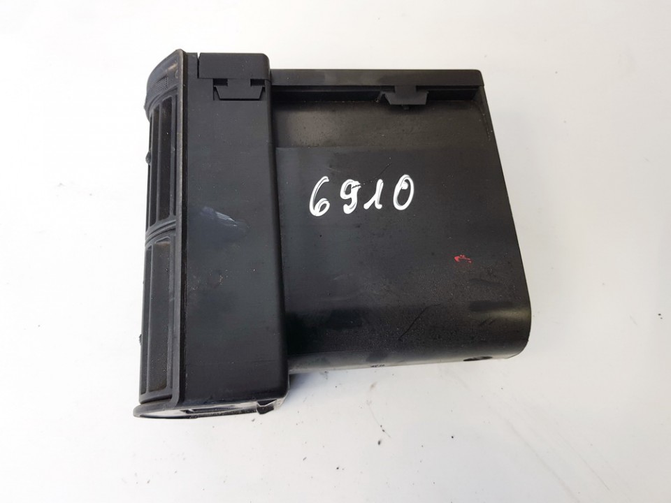 4A1820902 Audi A6 1996 Dash Vent (Air Vent Grille) - Thumbnail 2