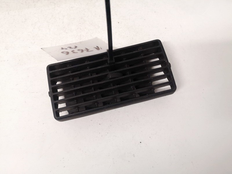 1J0819755B Volkswagen Golf 2000 Dash Vent (Air Vent Grille)