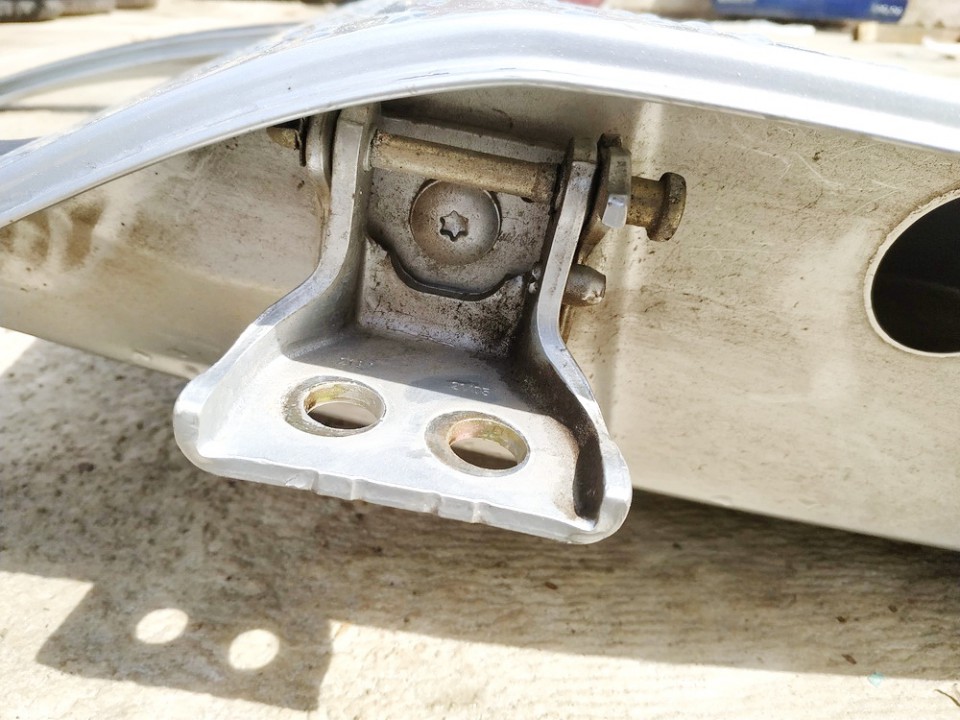 Peugeot 307 2005 Aizmugurējo durvju eņģe - AIZMUGURE - Thumbnail 2