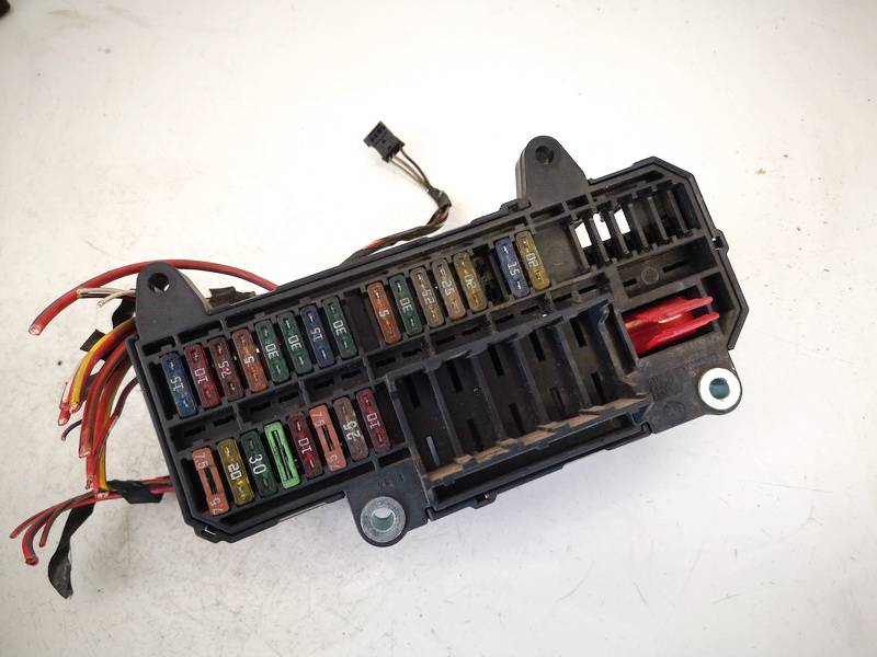 61136900583 BMW 7-Series 2004 Fuse box