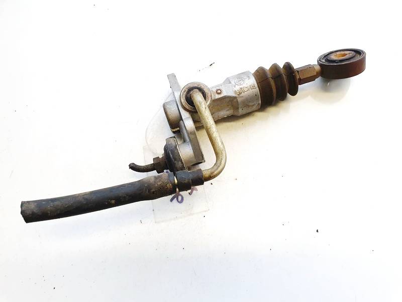 8d1721401 used Master clutch cylinder Volkswagen Passat 1997 1.9L 40EUR
