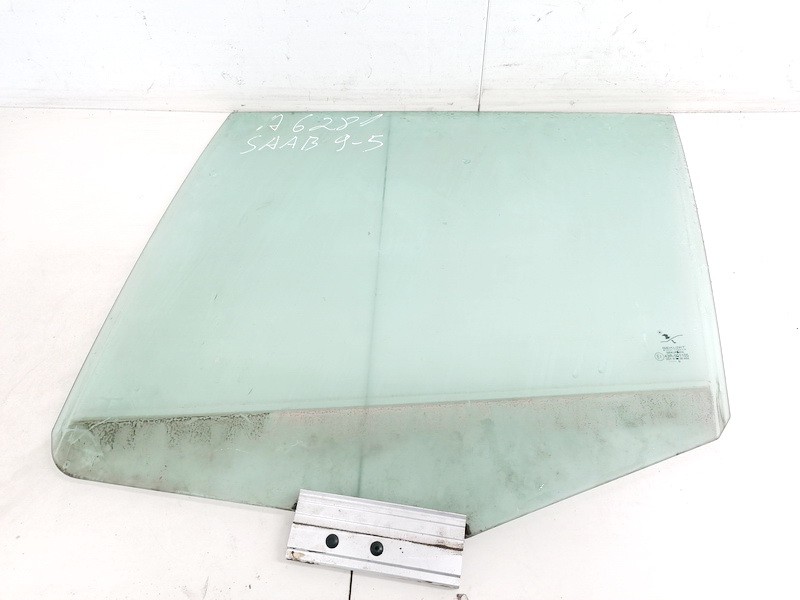 SAAB 9-5 2000 Duru stiklas G.K.