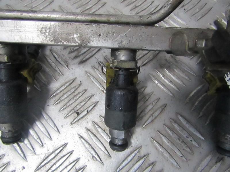 17089276 Fuel injector rail (injectors)(Fuel distributor) Opel Astra