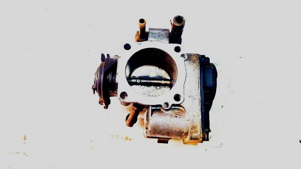 037133064D Volkswagen Golf 1998 Suurella Virtaamalla Varustettu Kaasuläpän