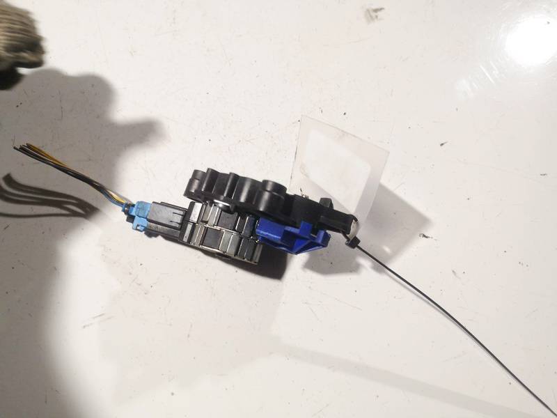 090512501 Opel Omega 1997 Heater Vent Flap Control Actuator Motor - Thumbnail 2