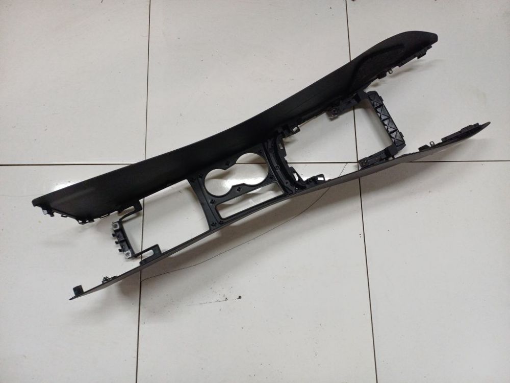 Audi A5 2009 Centrālā konsole - Thumbnail 4