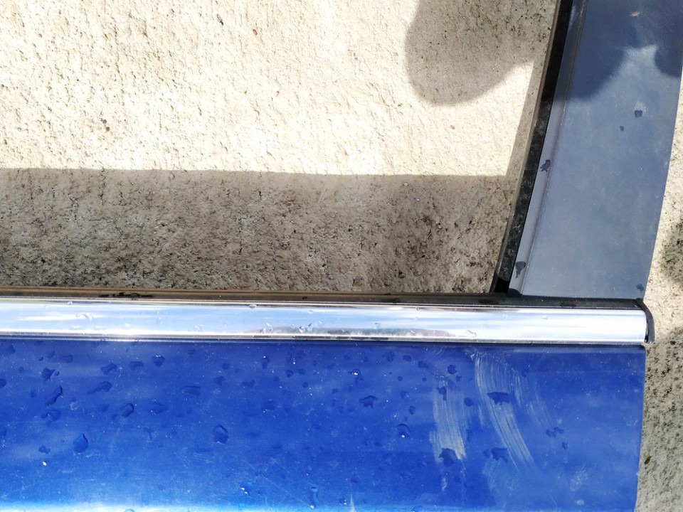 Opel Vectra 2003 Glass Trim Molding-weatherstripping - FRONT LEFT - Thumbnail 2