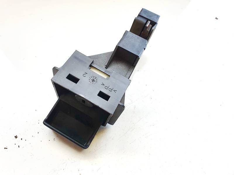 3B0885737L Volkswagen Passat 1997 Seat Lock Latch assembly - Thumbnail 2