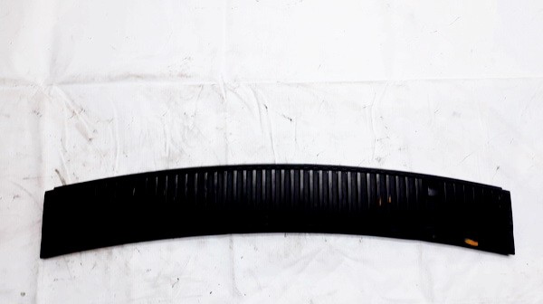 7M3853185B Seat Alhambra 2001 Wiper Muolding - FRONT