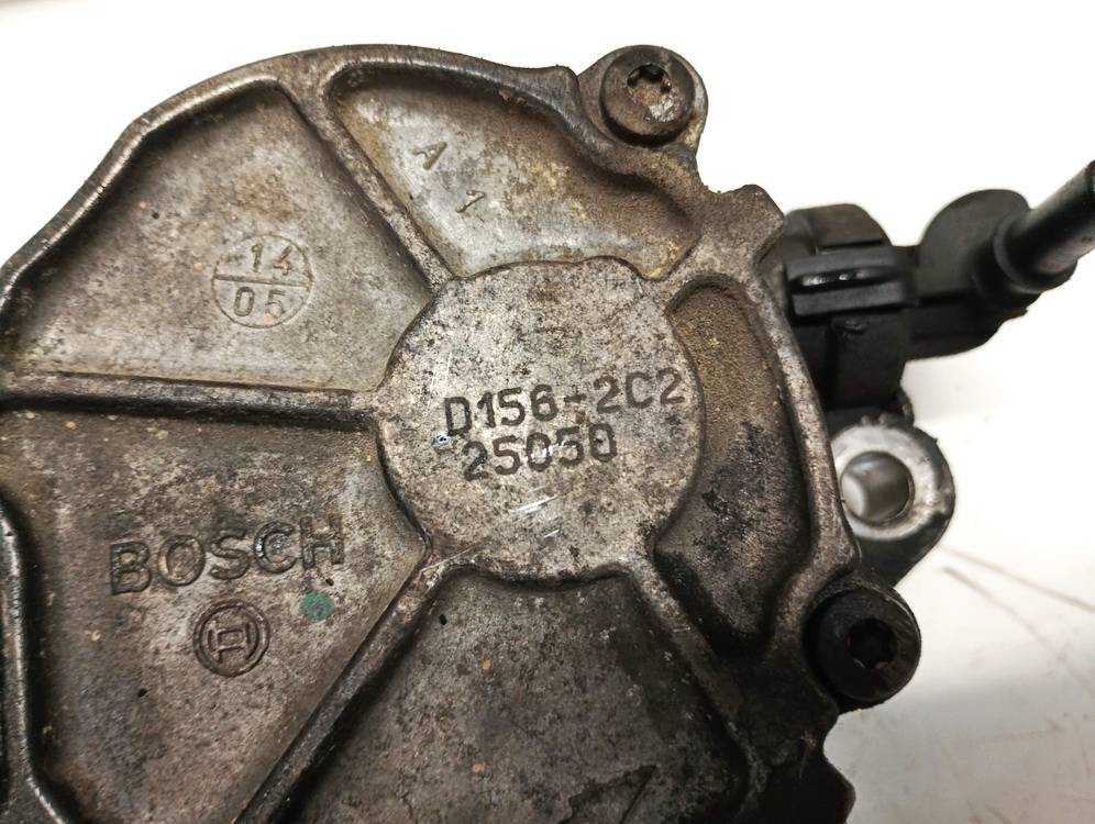 D1562C2 Volvo V50 2005 Brake Vacuum Pump - Thumbnail 4