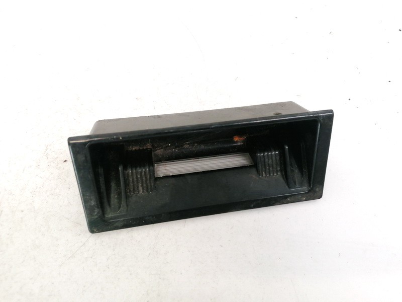 8E0857989B Audi A4 2003 Aschenbecher