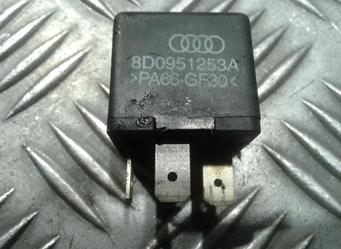 8D0951253A Relay module Audi A6 2005 10EUR EIS00315128 Used Auto