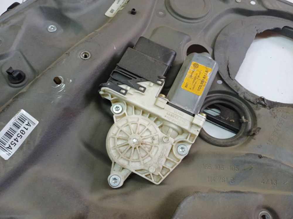 105475301 Volkswagen Bora 2003 Window Motor - REAR LEFT - Thumbnail 2