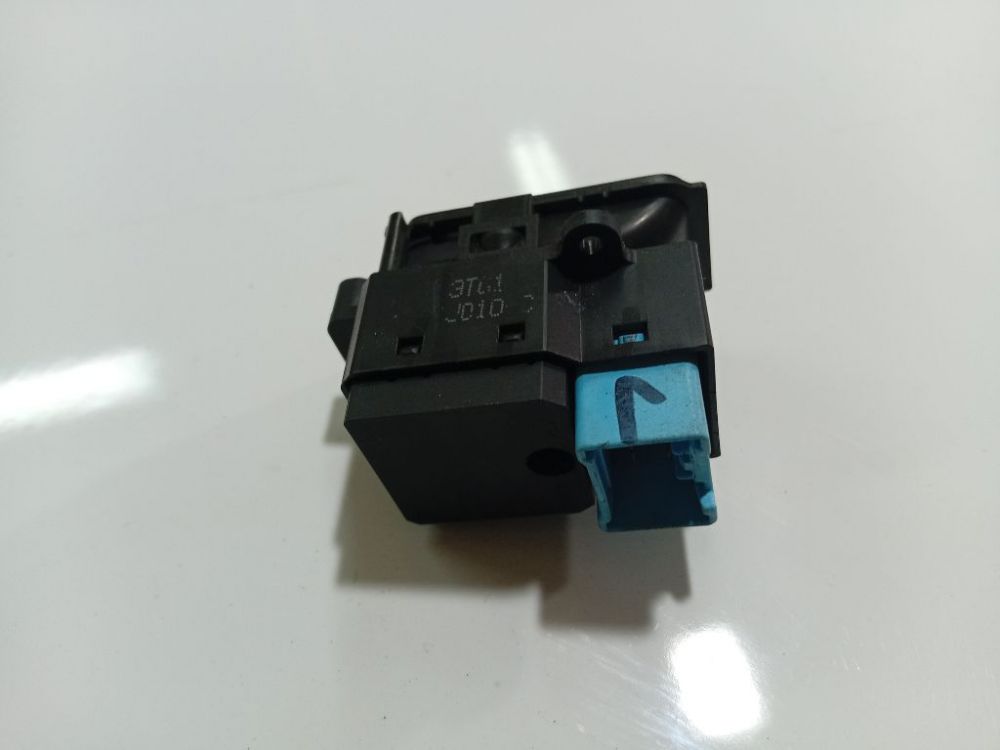 Honda Accord 2004 Stiklo valdymo mygtukas (lango pakeliko mygtukai) - Thumbnail 4