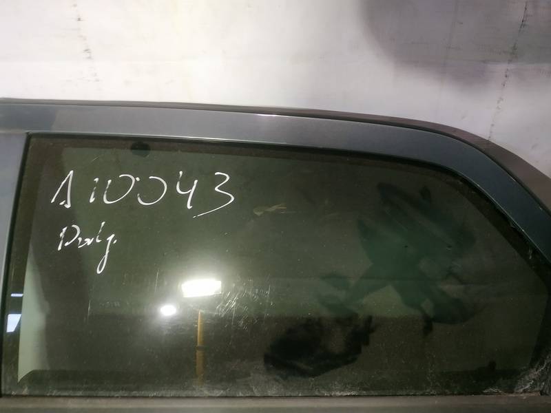 Dodge Magnum 2005 Oven lasi - TAKANA VASEMMALLA