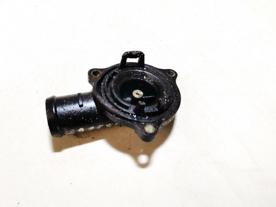 059121111L Audi A6 2006 Termostata korpuss