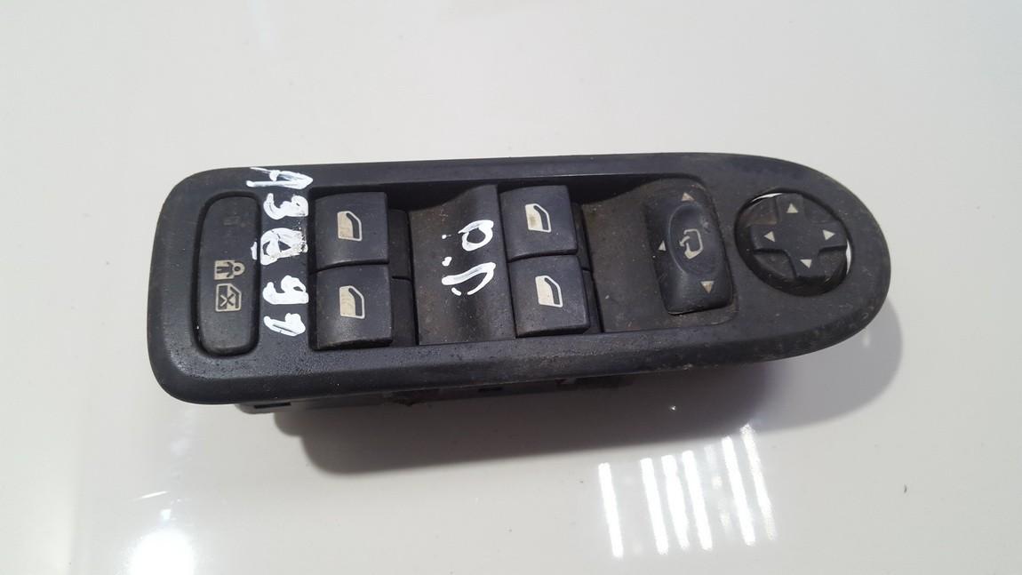 96644917XT Citroen C5 2009 Power window control (Window Regulator-Window Switch)