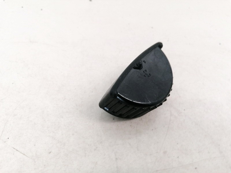 Nissan Terrano 2001 Center Console Ashtray (Ash Tray) - Thumbnail 3