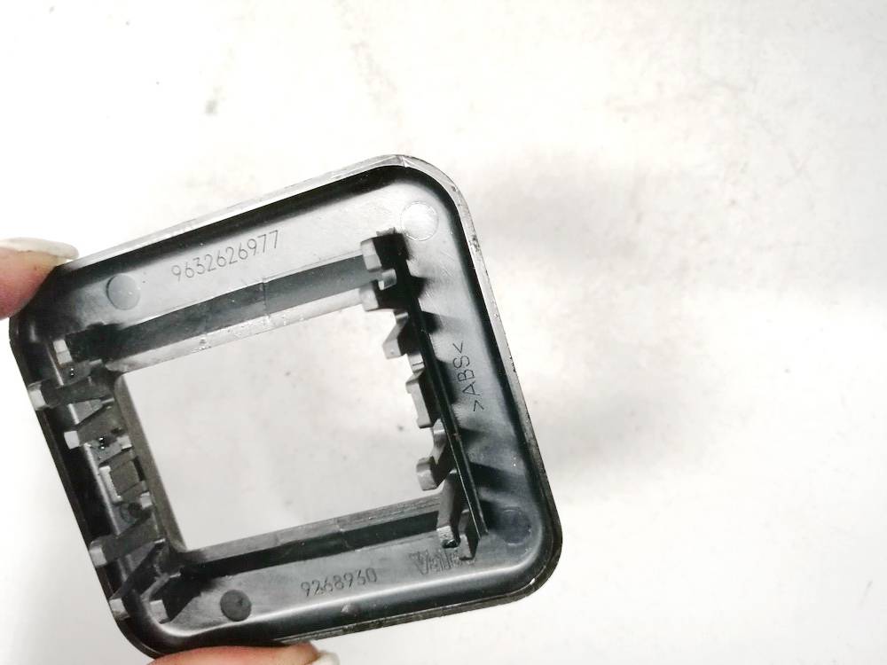 9632626977 Citroen C4 2007 Sisätilan koristelu (muovit) - Thumbnail 3