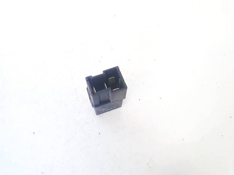 MB9533821L Volvo V40 1996 Relay module - Thumbnail 2
