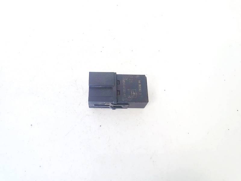 MB9533821L Volvo V40 1996 Relay module - Thumbnail 3