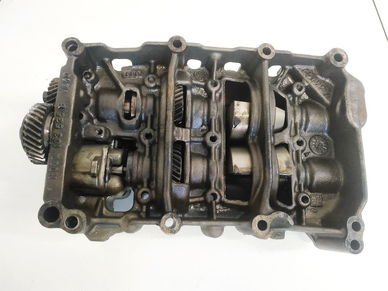 03G115105C Audi A4 2006 Oil pump