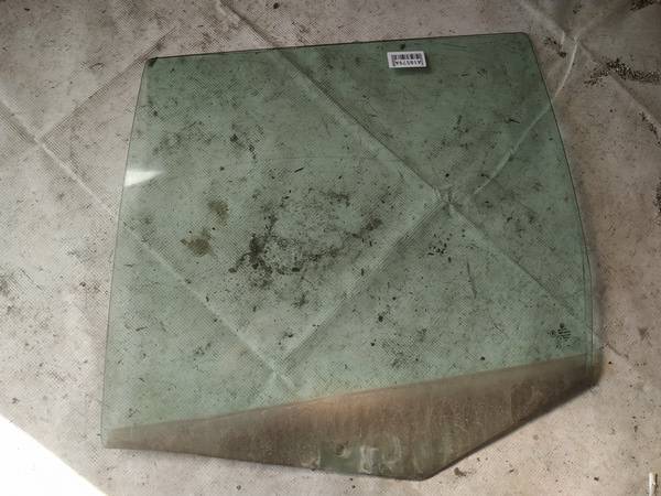 AS2 Volkswagen Golf 2001 Door-Drop Glass - REAR LEFT