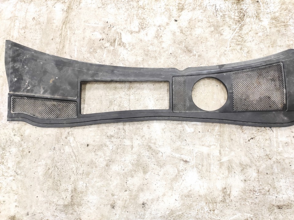 4B1819417B Audi A6 2002 Wiper Muolding - FRONT