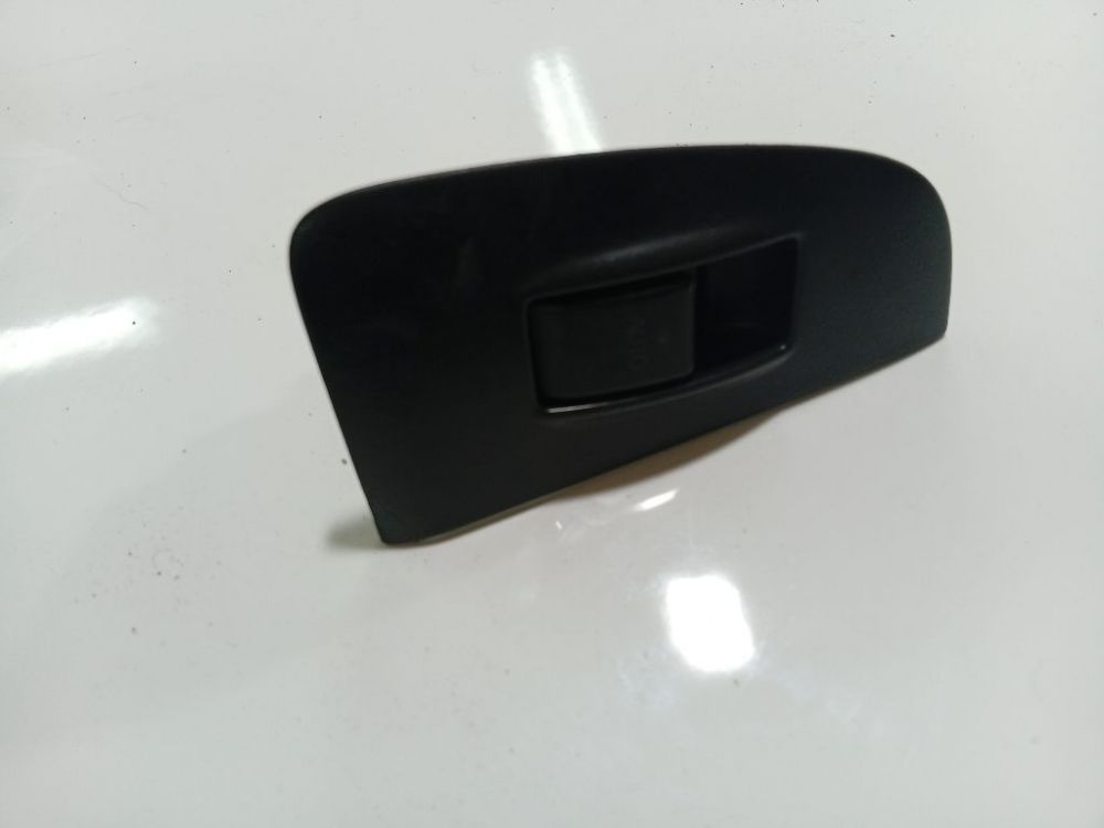 Toyota Avensis 2005 Sähkötoimisen ikkunan ohjauskytkin