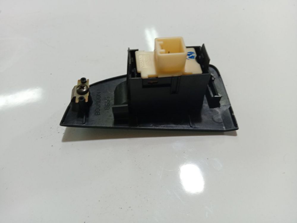 Toyota Avensis 2005 Sähkötoimisen ikkunan ohjauskytkin - Thumbnail 3