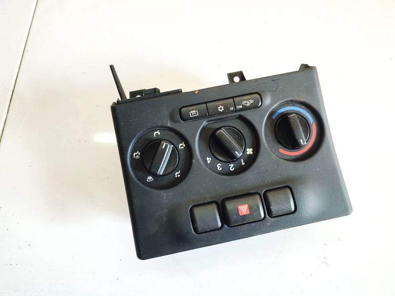 501.963 Opel Zafira 2003 Ilmastoinnin ohjaus