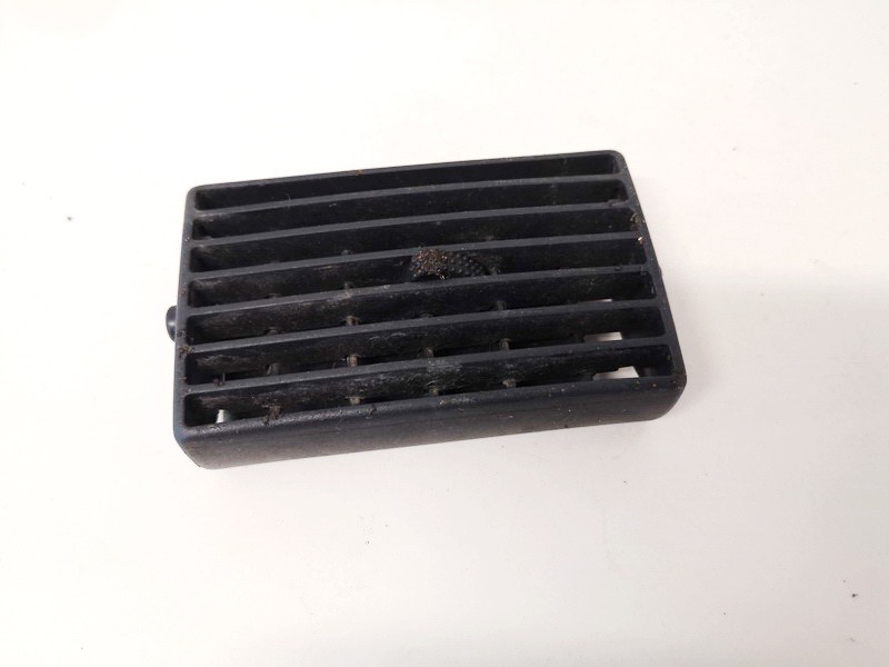 1J0819719B Volkswagen Golf 2000 Dash Vent (Air Vent Grille)