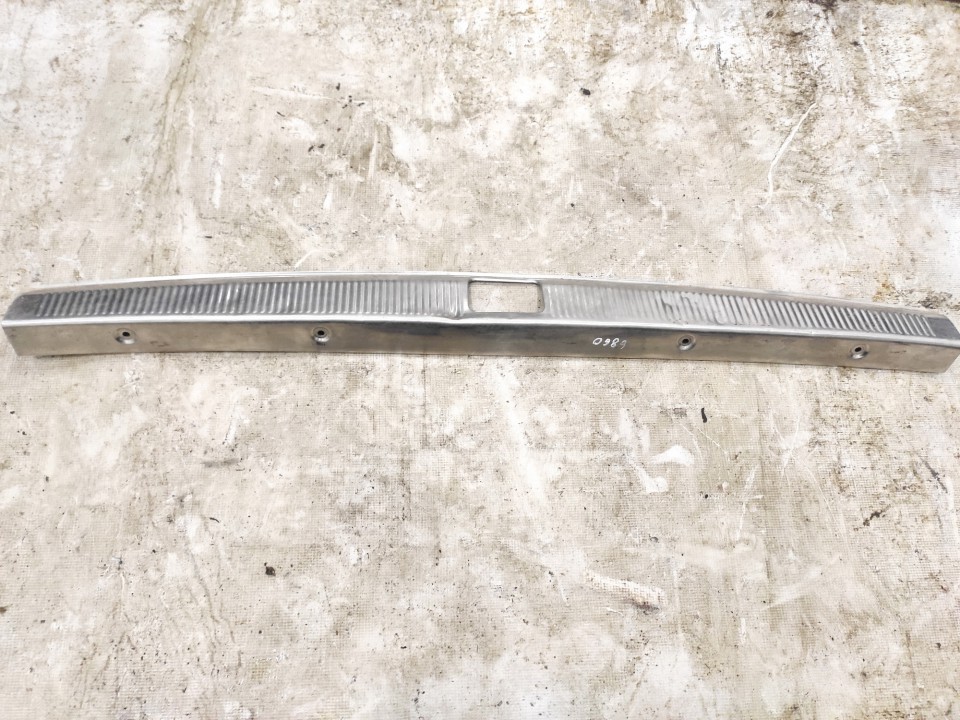 4B9864483 Audi A6 2002 Metal Boot Lip Cover