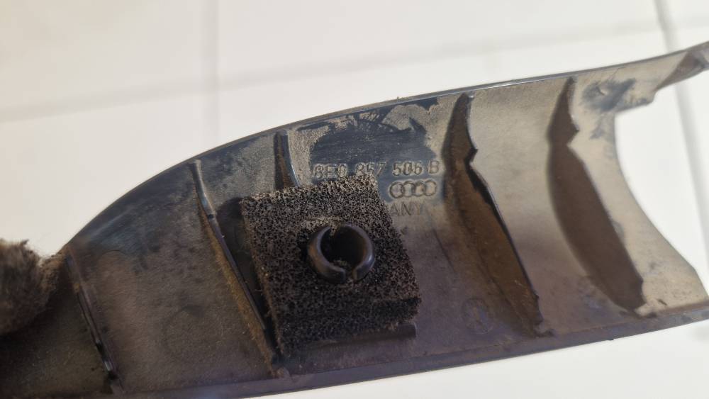 8E0857506B Audi A4 2001 Wykończenie wnętrza (plastikowe elementy) - Thumbnail 3