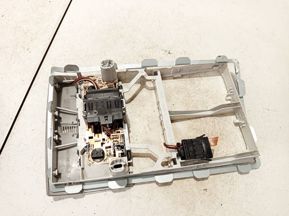 13111824 Opel Astra 2006 Interior Light - FRONT - Thumbnail 2