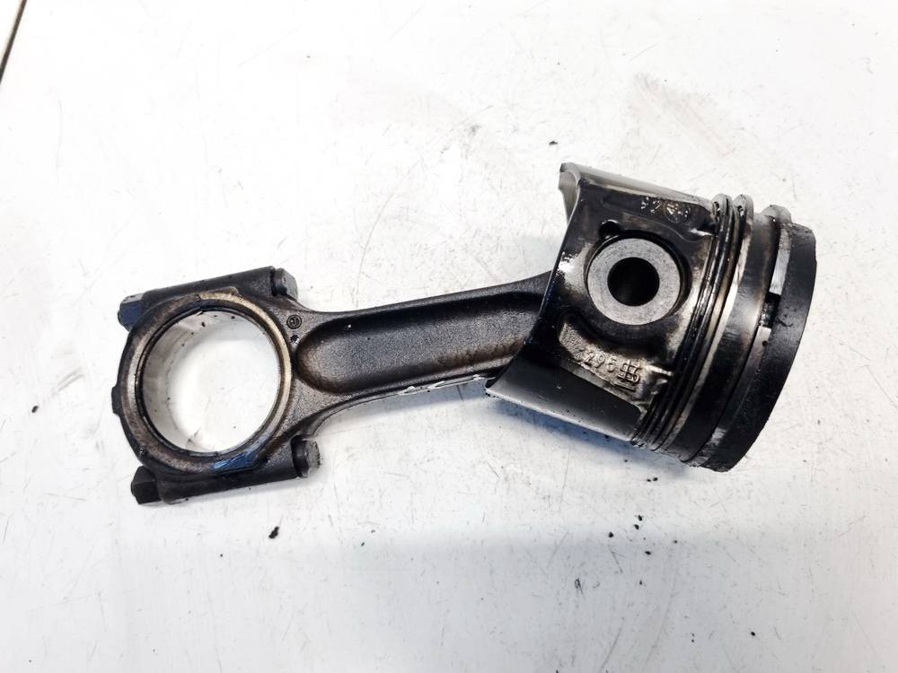 Citroen C5 2007 Tłok z korbowodem