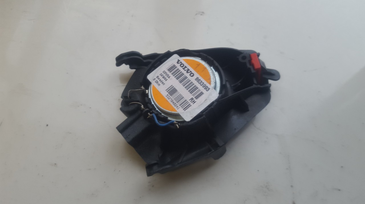 8633993 Volvo V70 2005 Speaker (audio)