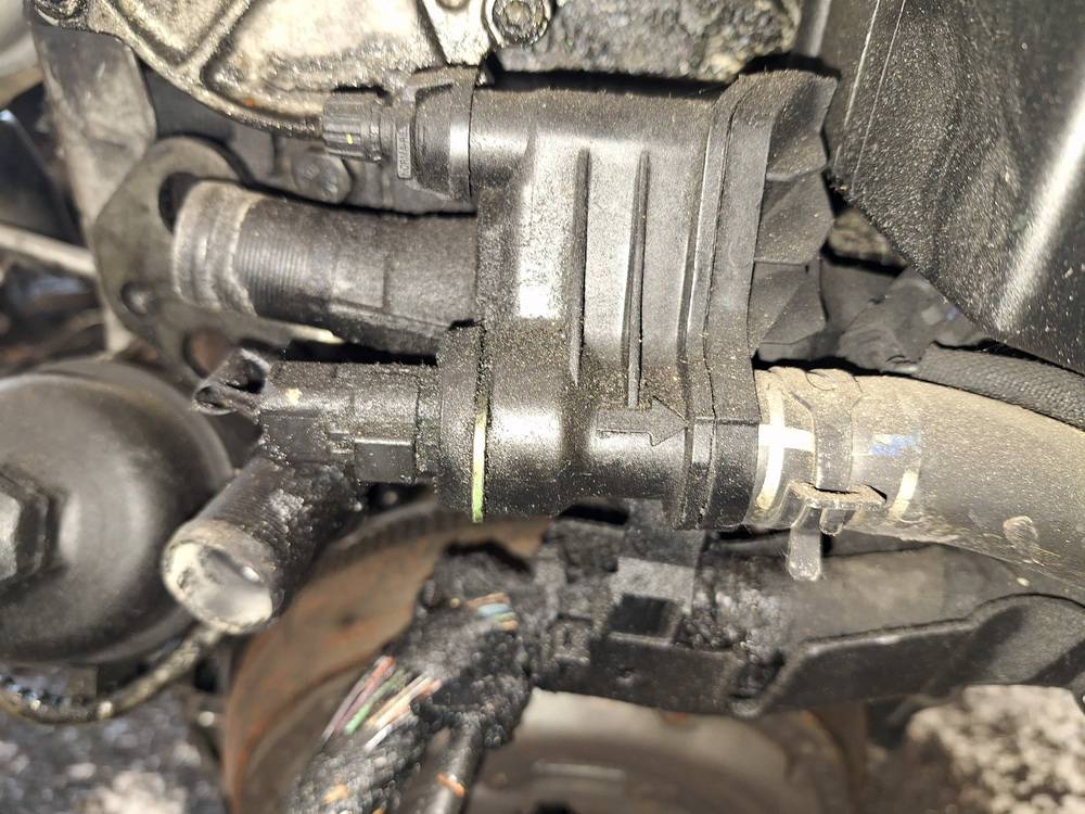 Citroen C4 Picasso 2009 Termostata korpuss - Thumbnail 2