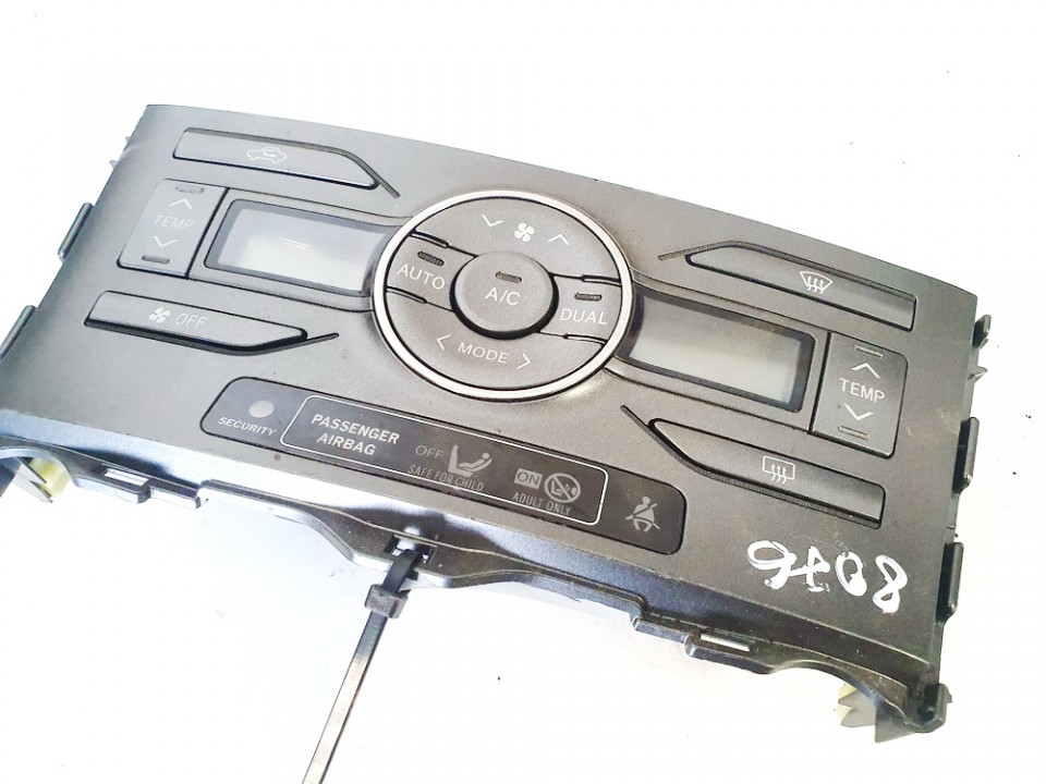 5590002220B Toyota Auris 2008 Climate Control Panel (heater control switches)