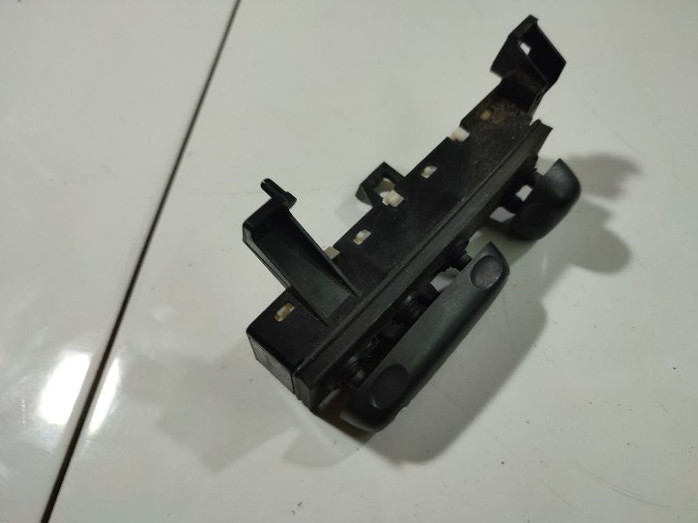 Toyota Avensis 2005 Seat Control Button (seat control switch) - Thumbnail 4