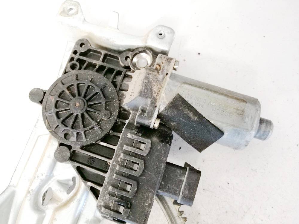 90521881 Opel Astra 2000 Duru lango pakelejo varikliukas P.K.