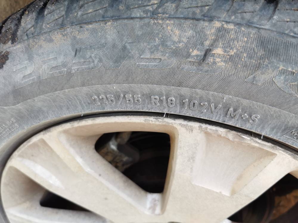 5X114.3 Mitsubishi Outlander 2007 Liettuan renkaiden komplekti R18 - Thumbnail 4