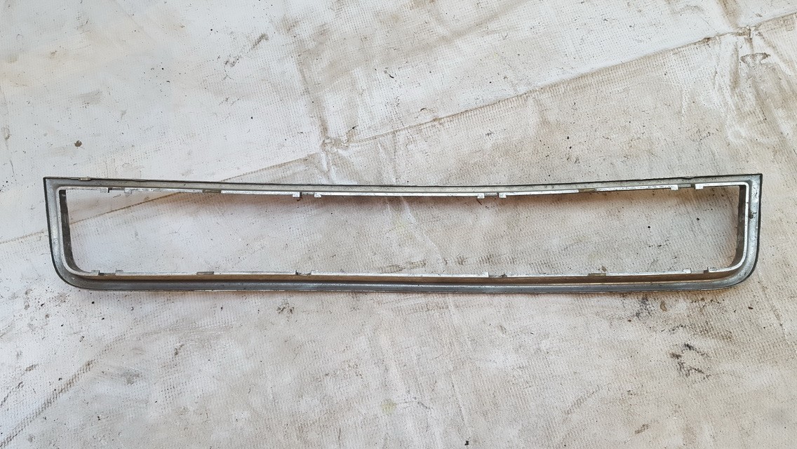 8E0807647 Audi A4 2004 Hood grille - FRONT - Thumbnail 2